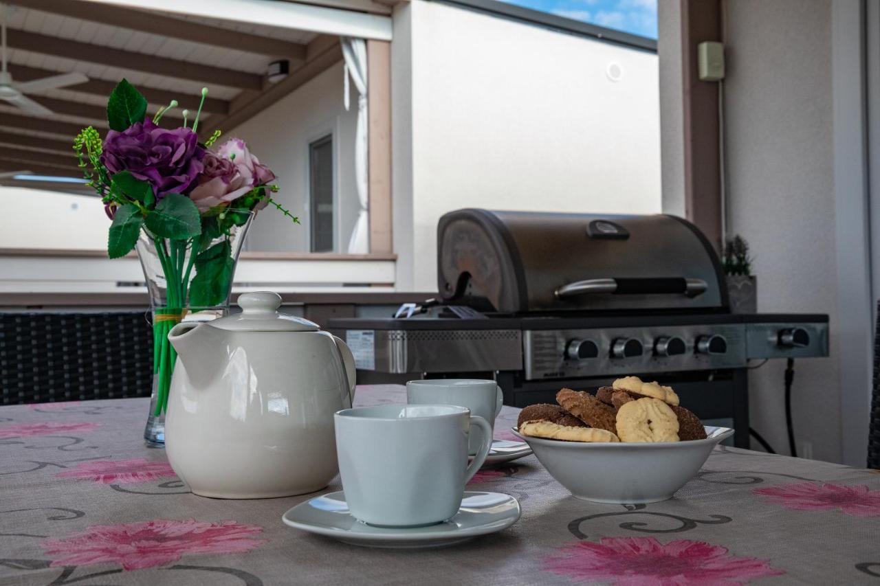 Mobile Home Whit Sea View Lavojesa Drage Exterior foto
